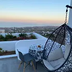 Petran Lägenhet Fira (Santorini)