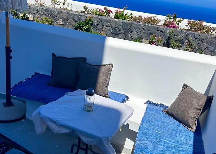 Petran Apartment Fira (Santorini)