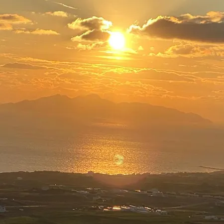 Petran サントリーニ