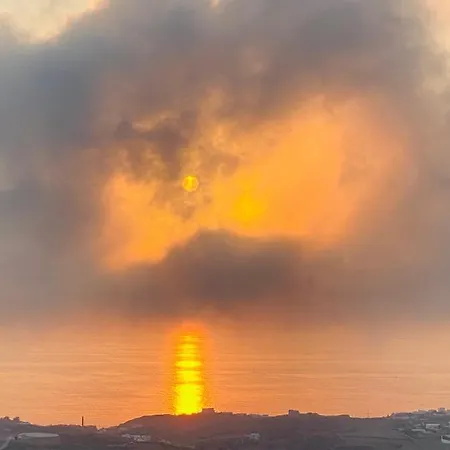 Petran * Fira (Santorini)