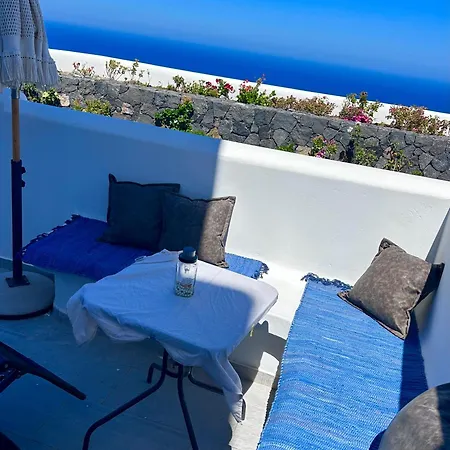 Petran Daire Fira (Santorini)